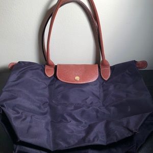 Dark blue longchamp purse